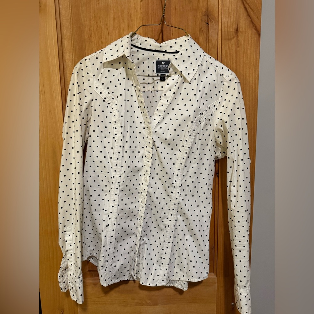 Express Black and White Essential Shirt Size XS